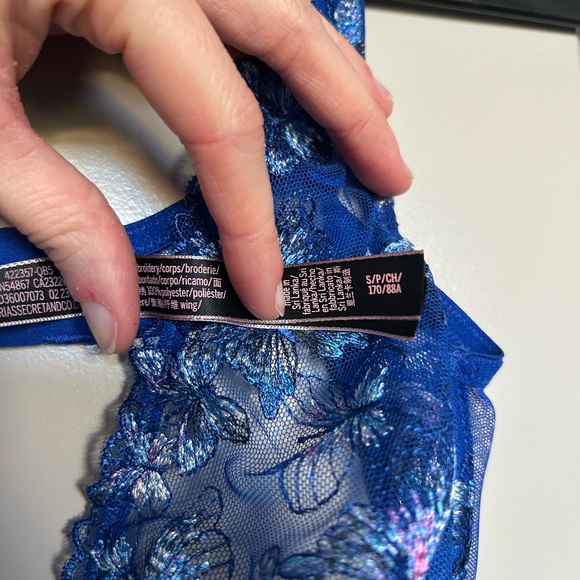Victoria's Secret Royal Blue Floral Lace Bralette - Picture 6 of 8